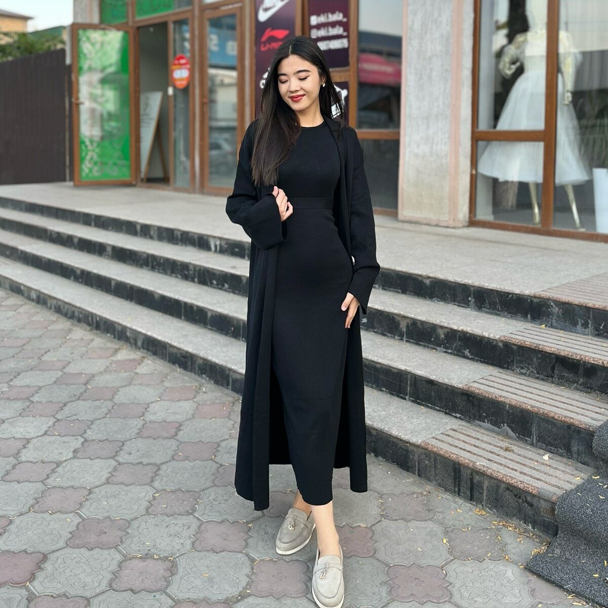 Платье с накидкой