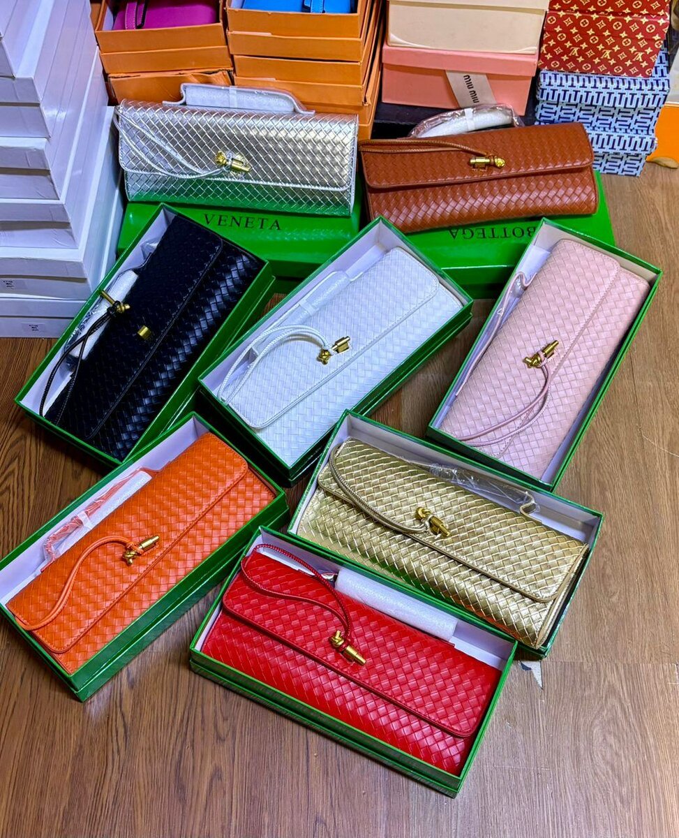 Sac à main tressé élégant