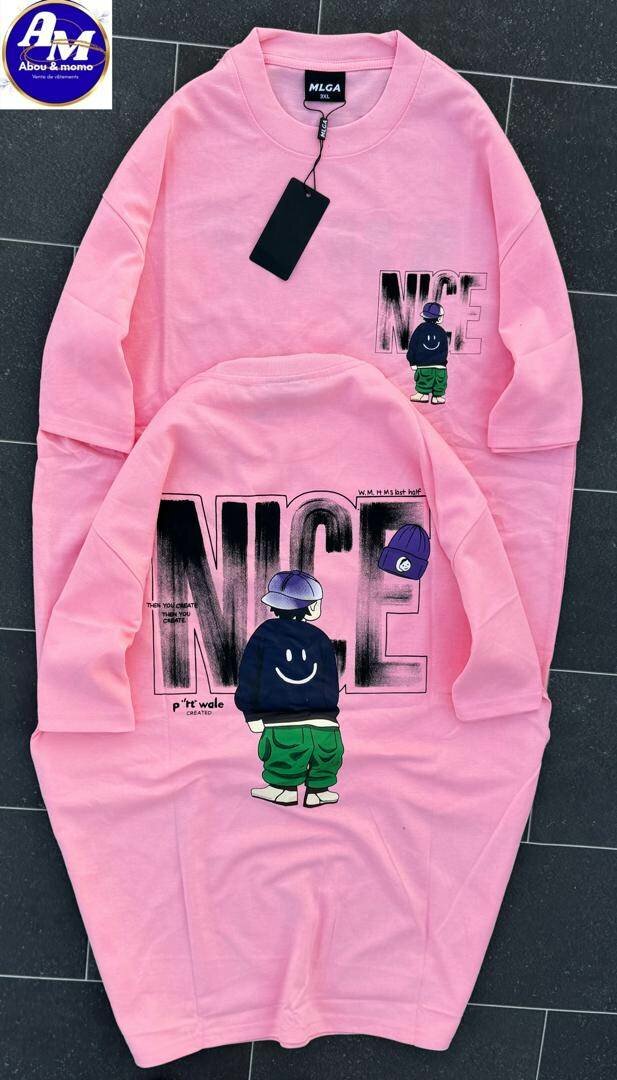 T-shirts roses graphiques tendance