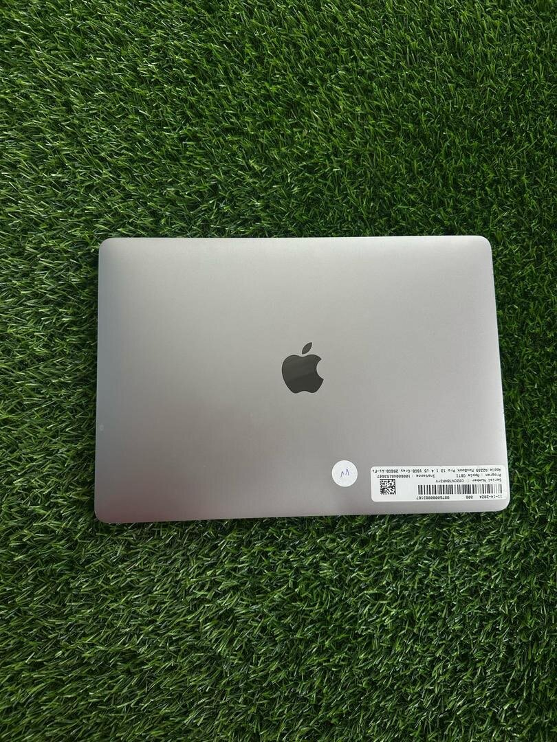 MacBook Pro 13 inch 2020