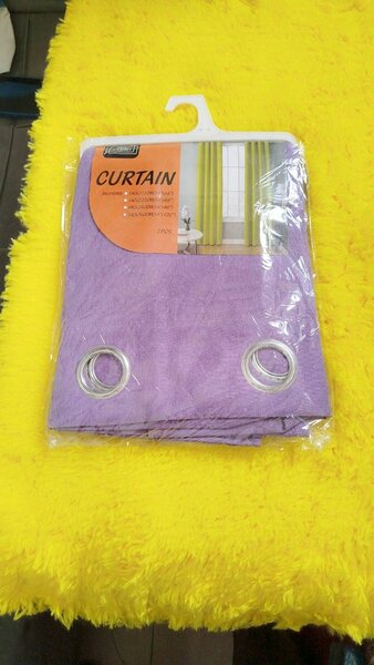 Rideau violet moderne