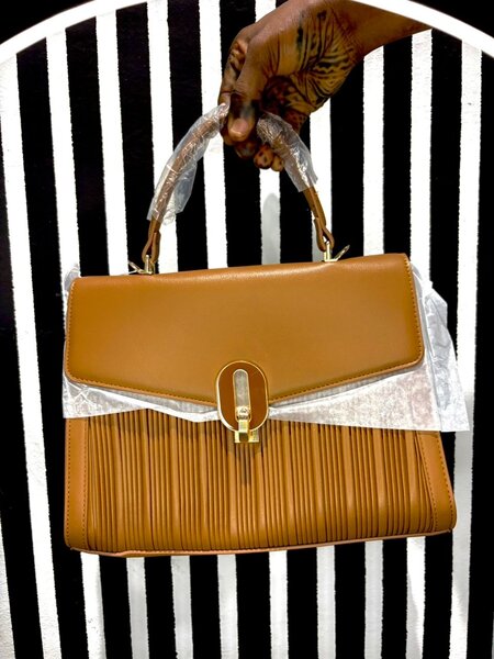 Sac à main en cuir élégant