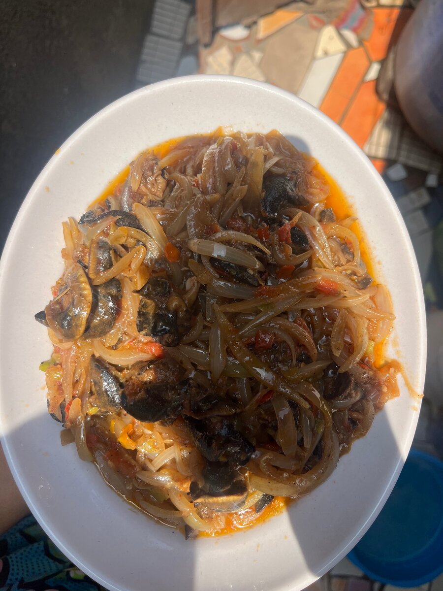 Plat de nouilles aux escargots