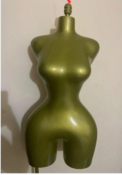 Mannequin de couture moderne