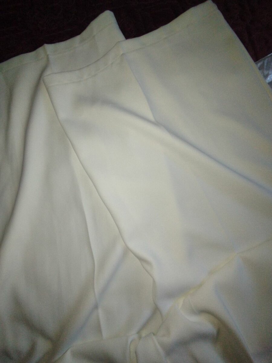 Белые классические брюки