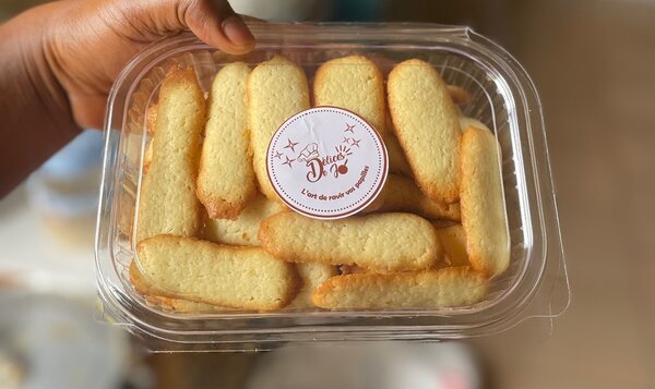 Biscuits moelleux en boîte