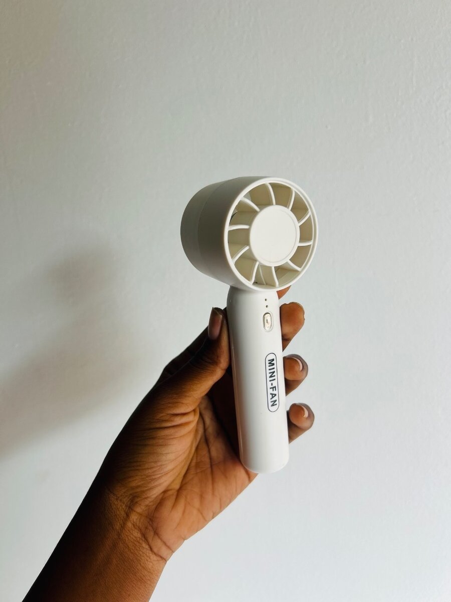 Portable mini fans