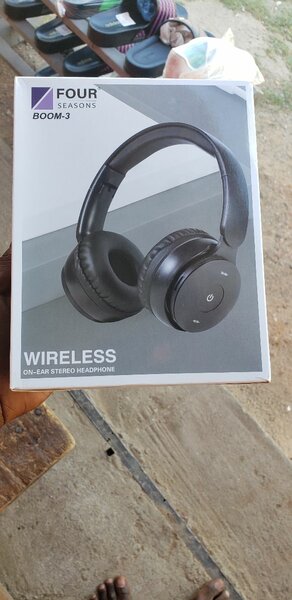 Wireless headphones