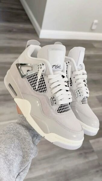 Jordan 4