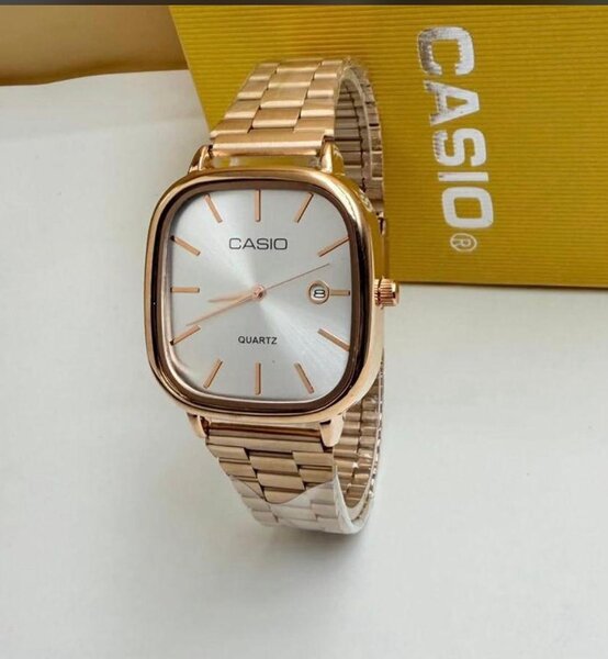 Montre Casio Dorée Élégante