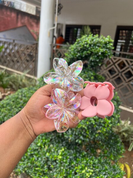 Pince à cheveux fleurs colorées