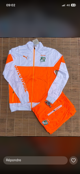 Ensemble survêtement football