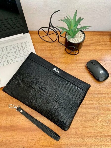 Pochette en cuir élégante