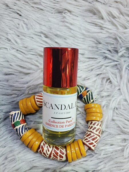 Collection Paris ESSENCES De PARFUM