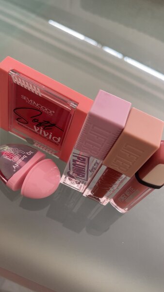 Ensemble de maquillage vibrant