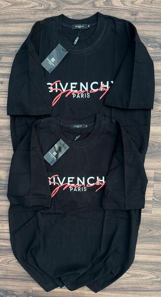 T-shirt noir tendance unisexe