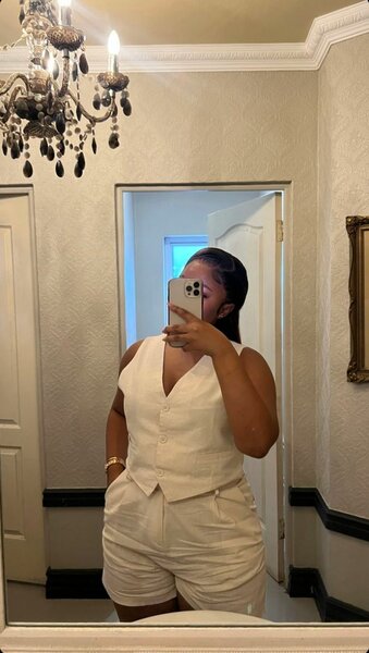 Combinaison élégante blanche