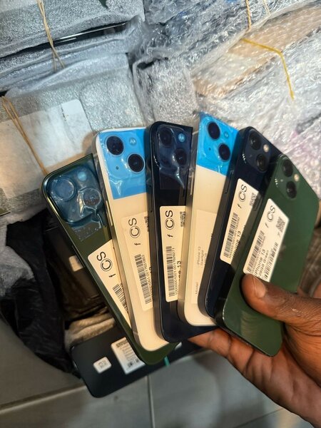 iPhone 13 - Variété de couleurs