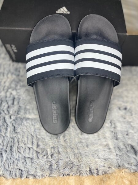 Adidas slide