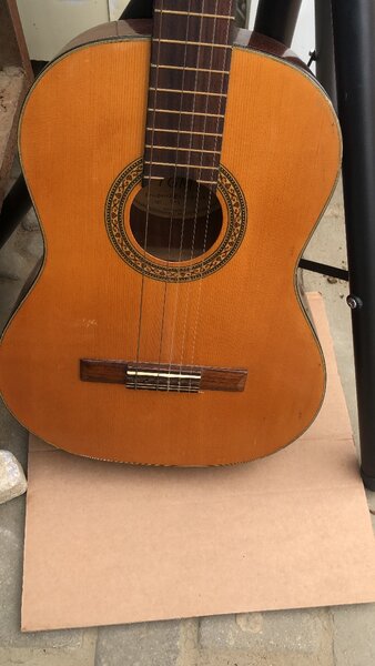 Guitare Classique en Bois