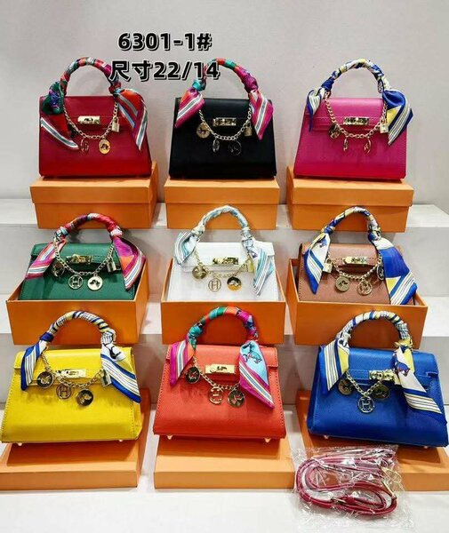 Sacs à main colorés élégants