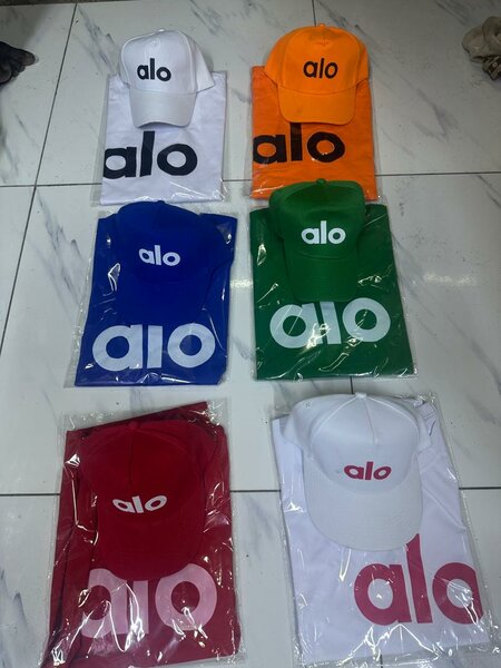 casquette et t-shirt alo