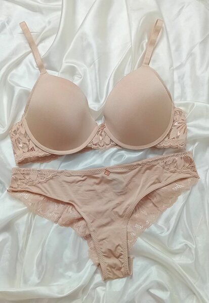 Ensemble lingerie dentelle