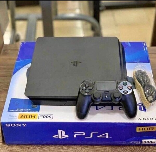 PS4