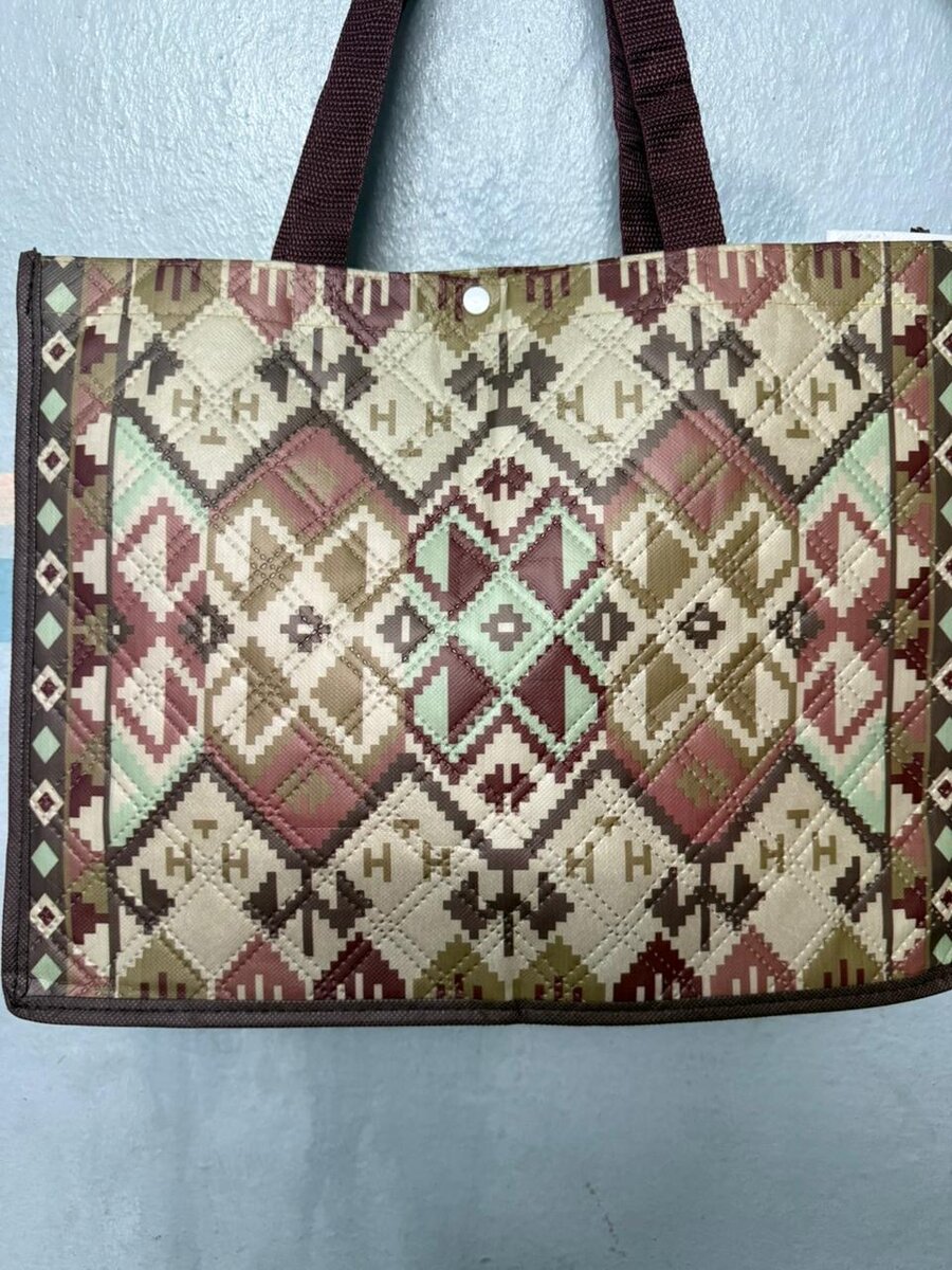 Sacs ethniques à motifs géométriques