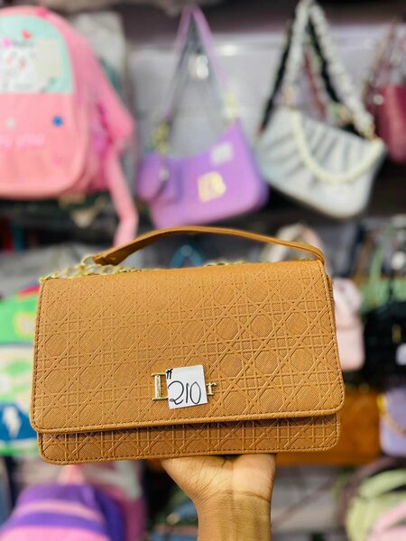 Fancy bag brown