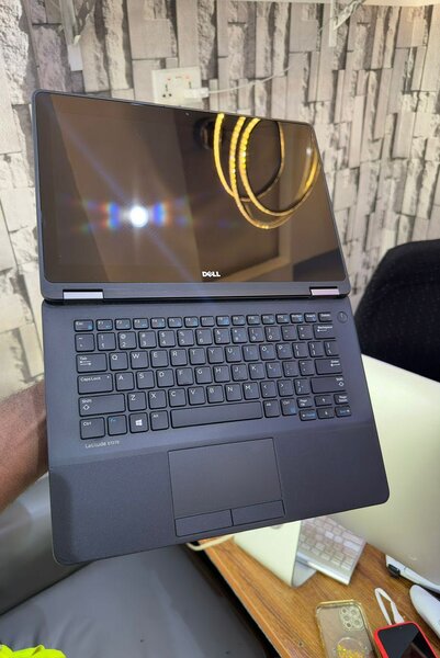 DELL LATITUDE