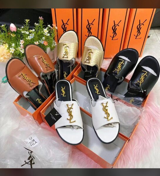 Sandales élégantes YSL