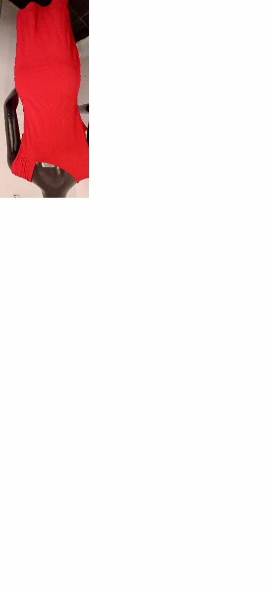 Robe rouge élégante femme