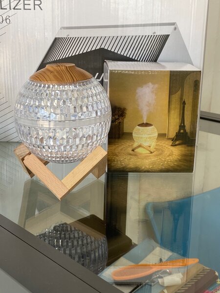 Crystal ball diffuser