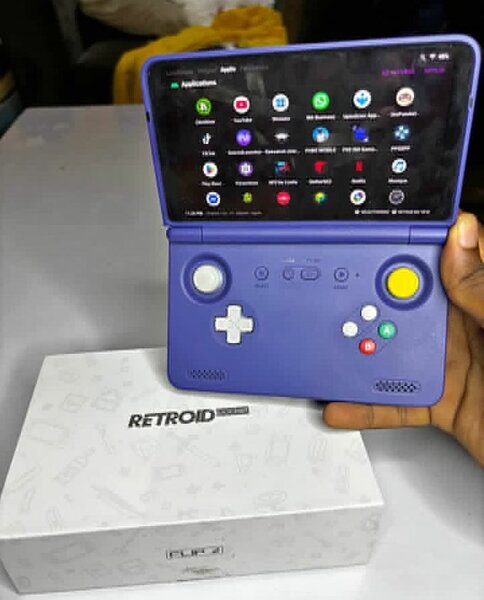 Console portable Retroid Flip