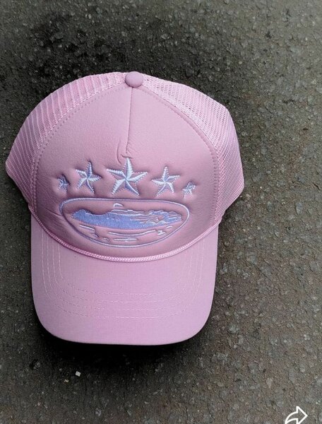 Casquette rose brodée étoiles