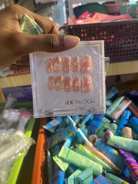 Ongles Postiches Élégants