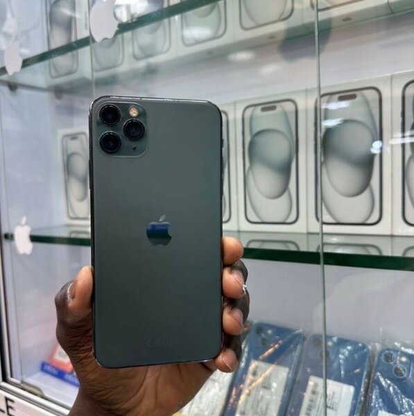 iPhone 11 Pro Max 64GB Gris