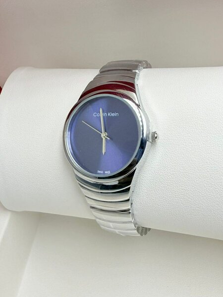 Montre Calvin Klein élégante