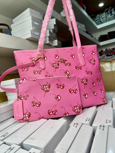 Sac à main coach motif cerises
