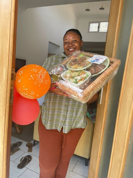 Surprise Foodbasket/Food tray