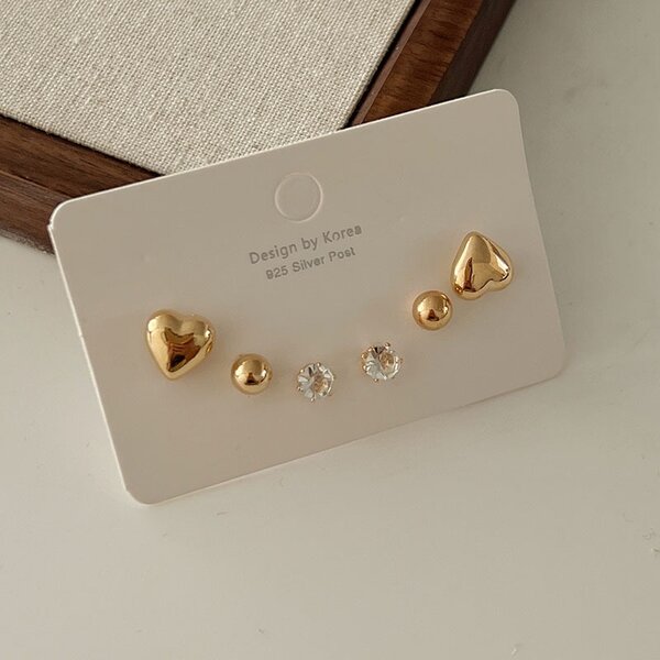 Earrings sets( non fade)