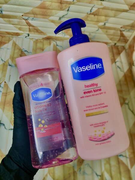 Vaseline Healthy Even Tone Duo