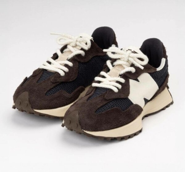 Baskets en daim rétro