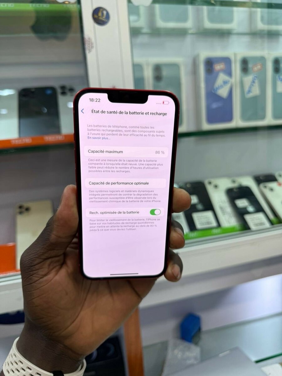 iPhone 13 128go quasi neuf