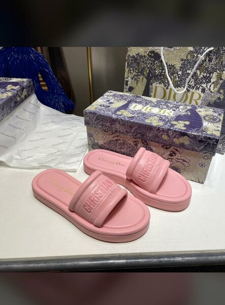 ladies wear slippers