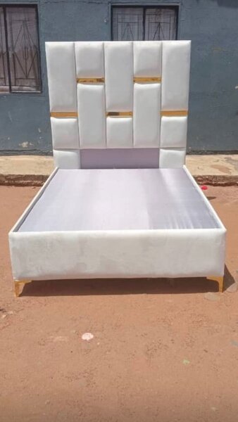 1 and half bed frame