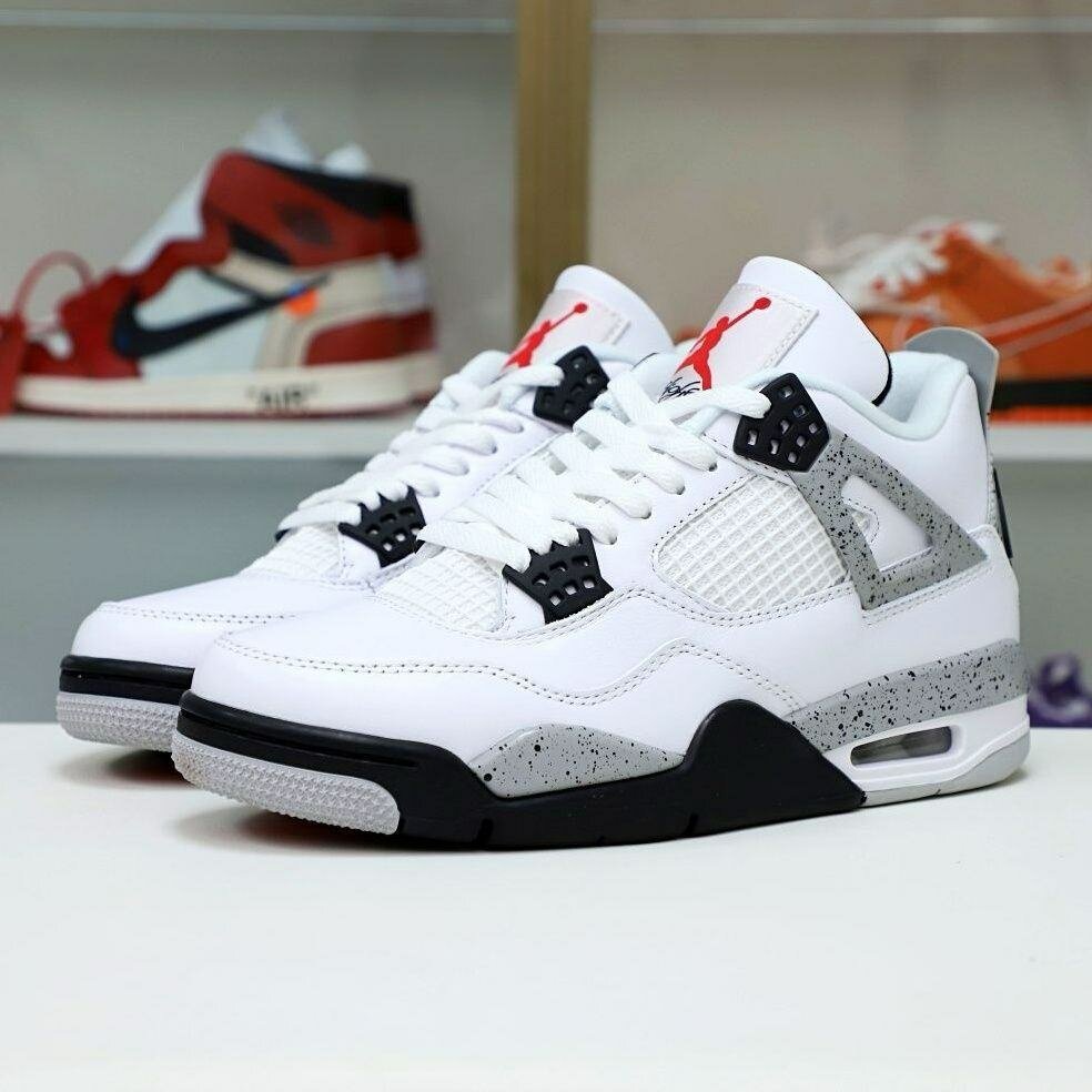 Jordan 4s