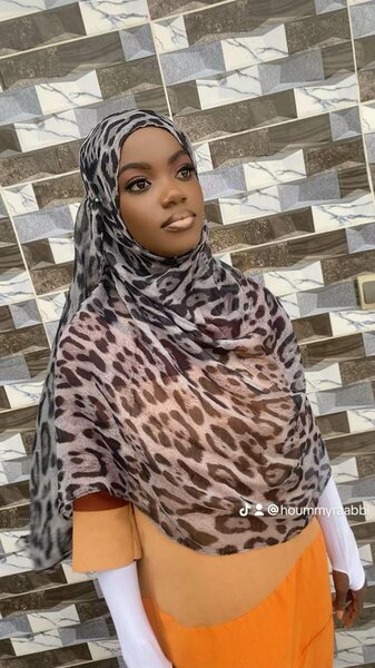 Hijab à motifs léopard