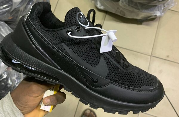 Baskets noires respirantes homme